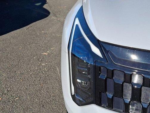 2026 Kia Sportage Plug-In Hybrid X-Line