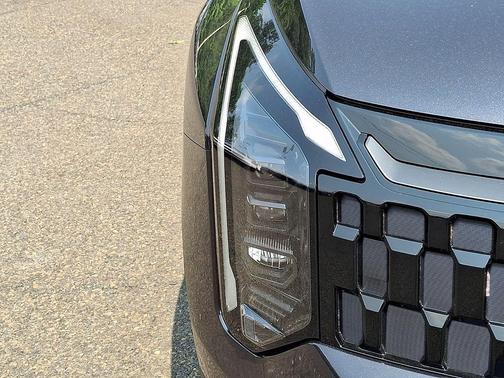 Gray Metallic 2026 Kia Sportage X-Line