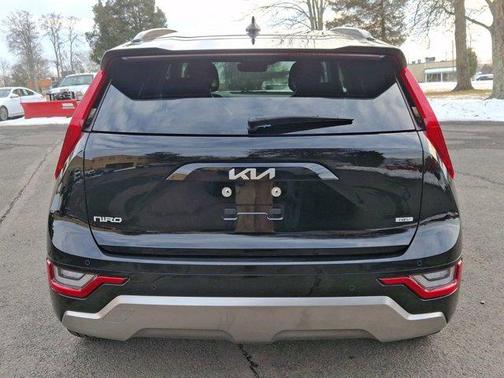 2023 Kia Niro SX Touring
