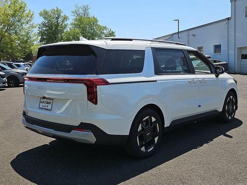 Snow White Pearl 2026 Kia Carnival EX