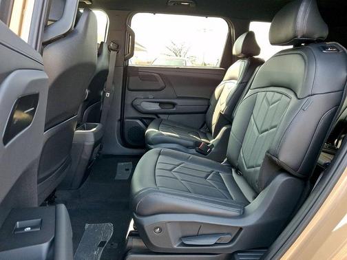 Terrain 2027 Kia Telluride EX