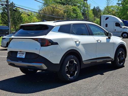 Snow White Pearl 2026 Kia Sportage Hybrid EX