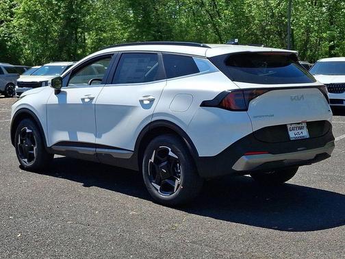 Snow White Pearl 2026 Kia Sportage Hybrid EX