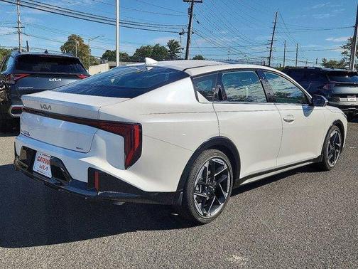 2025 Kia K4 GT-Line