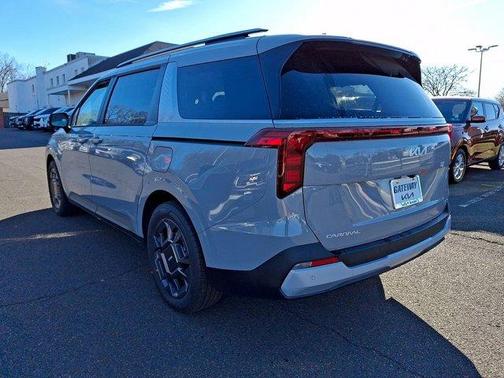 2026 Kia Carnival Hybrid EX