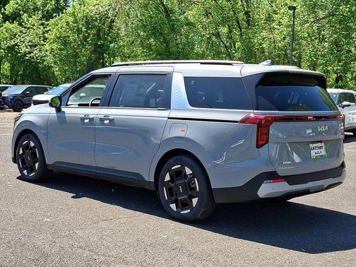Ceramic Silver 2026 Kia Carnival EX