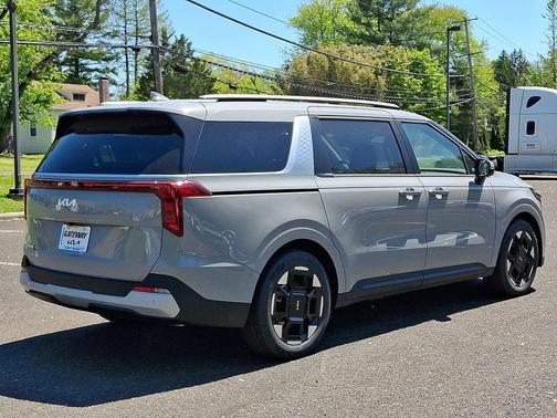 Ceramic Silver 2026 Kia Carnival EX