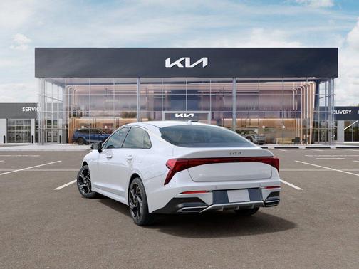 Snow White Pearl 2026 Kia K5 GT-Line