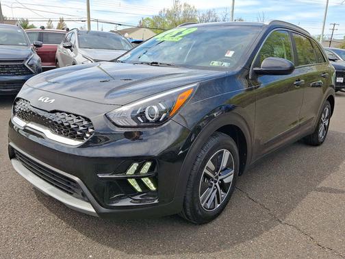 2022 Kia Niro LXS SE