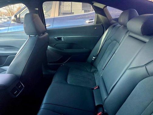 2022 Hyundai SONATA SEL Plus