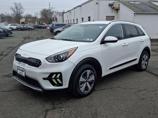 2022 Kia Niro LX