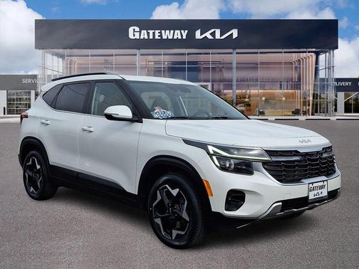 Snow White Pearl 2024 Kia Seltos EX