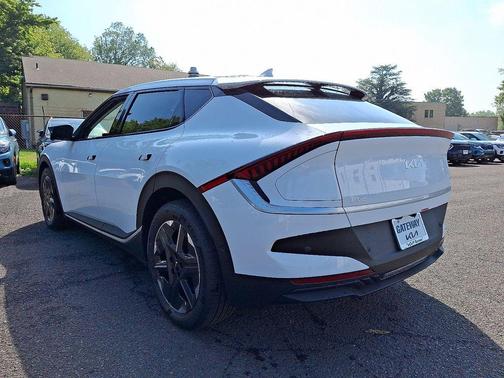 Glacier White Pearl 2025 Kia EV6 Light Long Range