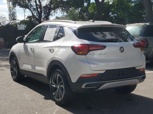 2022 Buick Encore GX Select