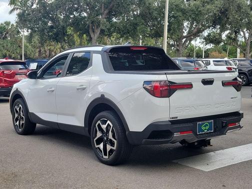 Atlas White 2024 Hyundai SANTA CRUZ Limited
