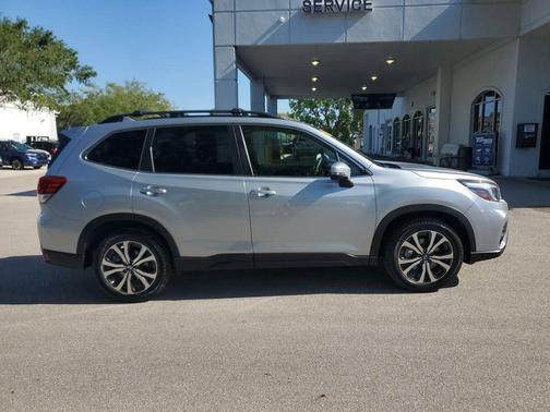 Ice Silver Metallic 2019 Subaru Forester Limited