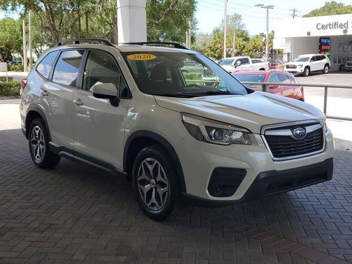 Crystal White Pearl 2020 Subaru Forester Premium