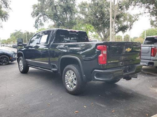 Black 2024 Chevrolet Silverado 2500 High Country