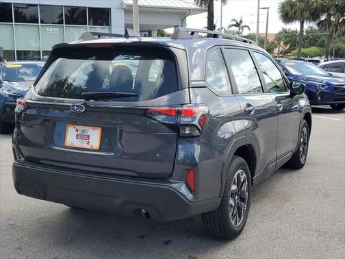 2025 Subaru Forester Base