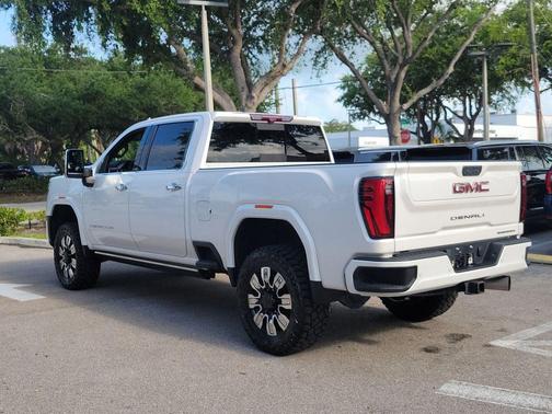White Frost Tricoat 2024 GMC Sierra 2500 Denali