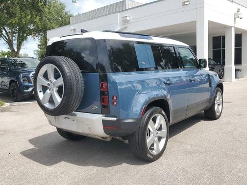 Tasman Blue Metallic 2022 Land Rover Defender 110 SE