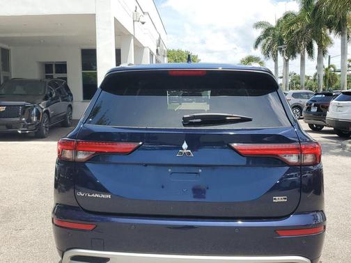 Cosmic Blue Metallic 2022 Mitsubishi Outlander SEL 2.5 S-AWC