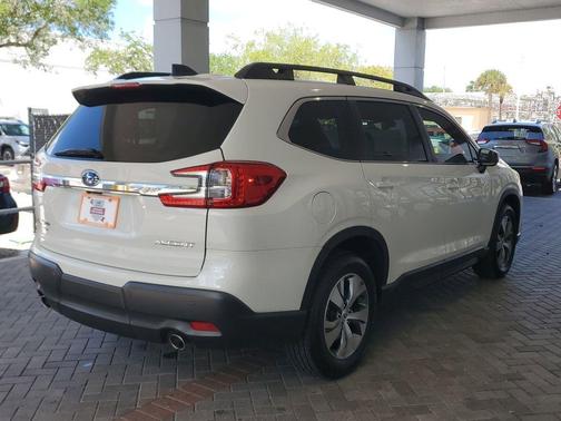 Crystal White Pearl 2023 Subaru Ascent Premium 8-Passenger