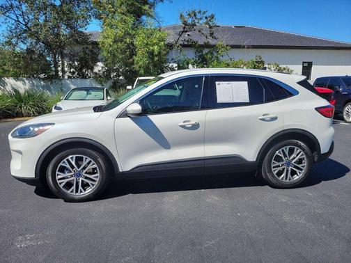 2022 Ford Escape SEL