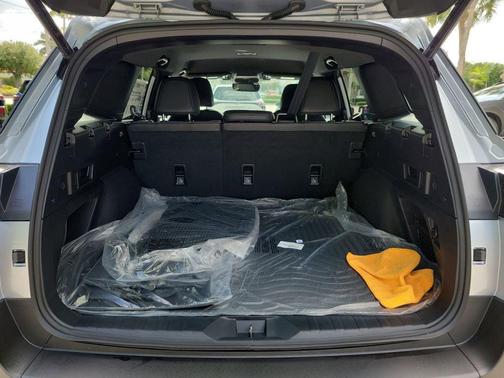 Ice Silver Metallic 2026 Subaru Outback Premium