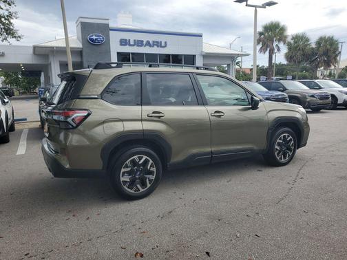 2025 Subaru Forester Premium