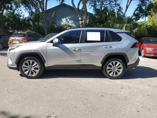 2023 Toyota RAV4 XLE Premium