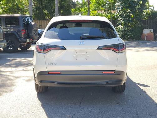 2025 Honda HR-V LX