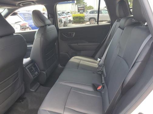 Crystal White Pearl 2026 Subaru Outback Limited