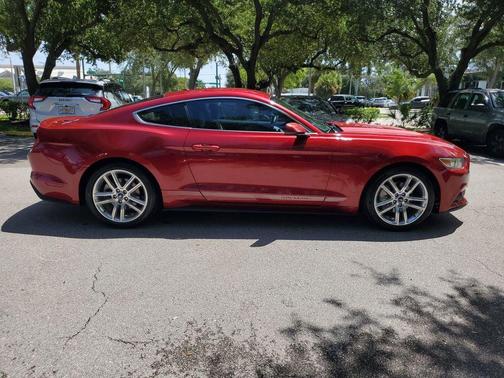 2017 Ford Mustang EcoBoost Premium