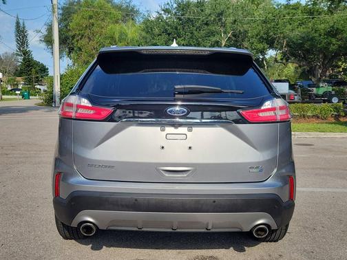 ICONIC SILVER 2020 Ford Edge SEL