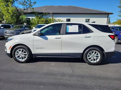 2022 Chevrolet Equinox LS