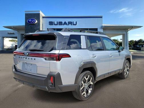 Ice Silver Metallic 2026 Subaru Outback Touring XT