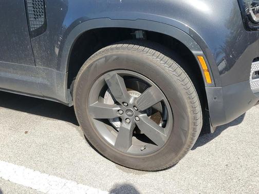 2025 Land Rover Defender 130 P300 S