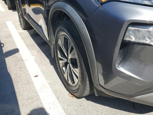 Gun Metallic 2021 Nissan Rogue SV