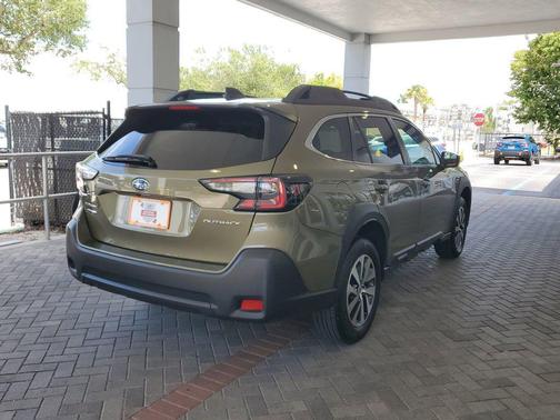 2023 Subaru Outback Premium