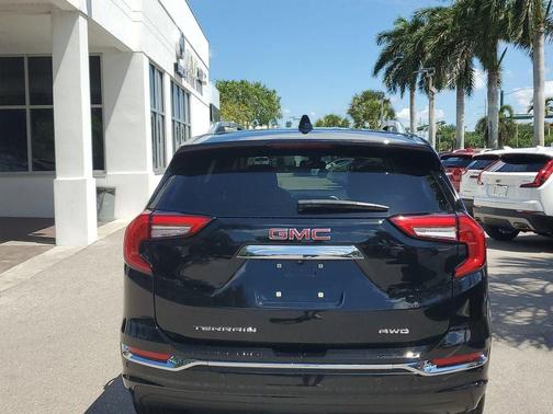 Ebony Twilight Metallic 2022 GMC Terrain Denali