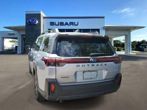 Ice Silver Metallic 2026 Subaru Outback Limited