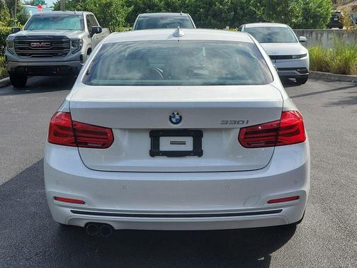 2017 BMW 330 330i
