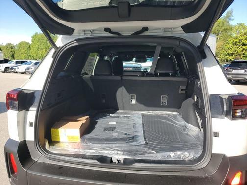 Crystal White Pearl 2026 Subaru Outback Touring XT