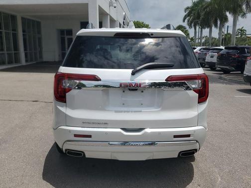 White Frost Tricoat 2021 GMC Acadia Denali