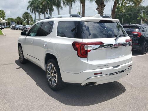 White Frost Tricoat 2021 GMC Acadia Denali