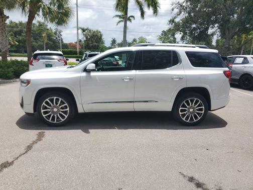 White Frost Tricoat 2021 GMC Acadia Denali