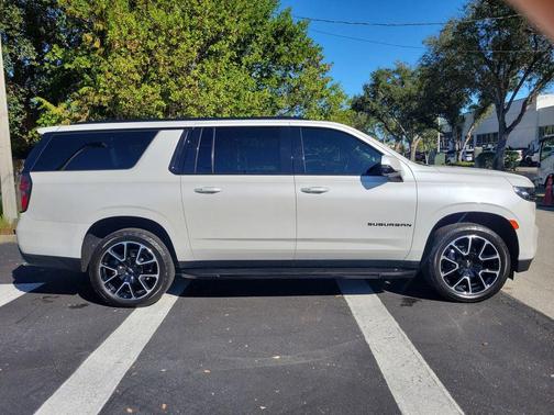 2022 Chevrolet Suburban RST