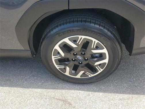 2025 Subaru Forester Base