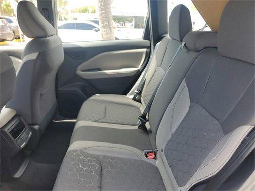 2025 Subaru Forester Base
